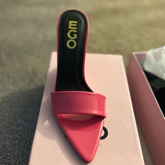 PAPRIKA POINTED PEEP TOE CUT OUT WEDGE HEEL MULE IN PINK PATENT - Picture 5 of 6